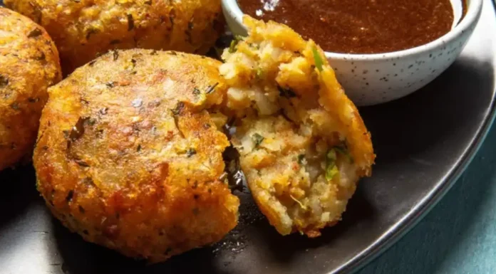Crispy Aloo Tikki Indian Aloo Tikki