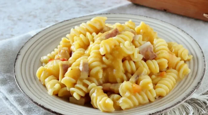 Pasta With Potatoes And Bacon Pasta With Potatoes And Bacon